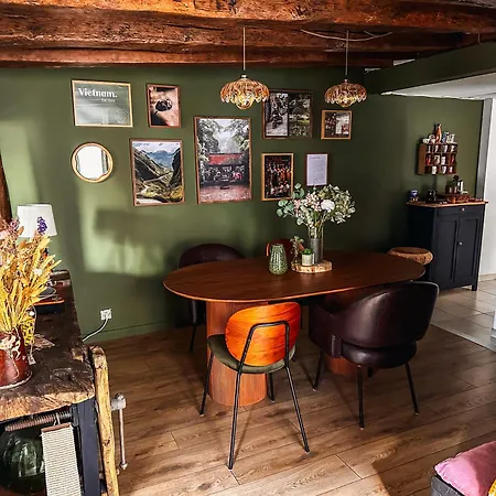 Duplex In The Heart Of Old Appartamento